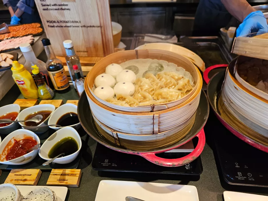 Śniadanie - pierożki dim sum