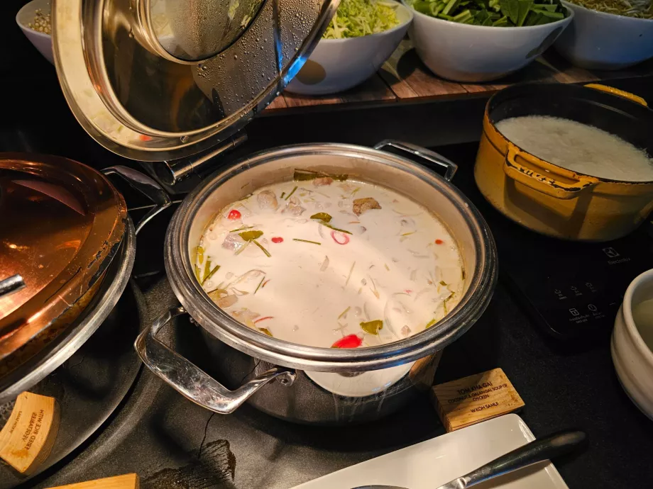 Zupa Tom Kha Gai - śniadanie