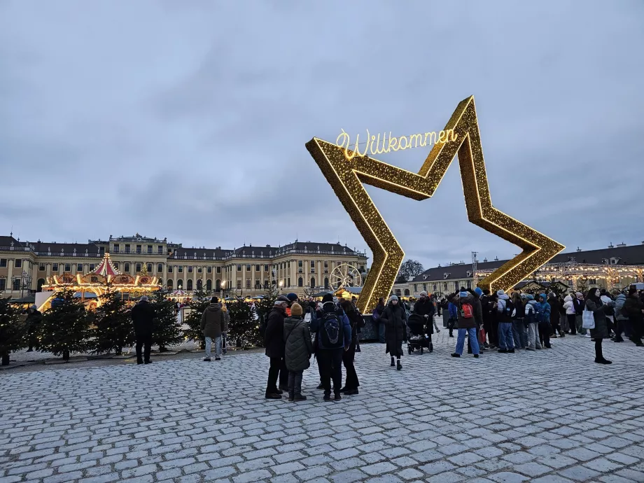 Jarmark bożonarodzeniowy w Schönbrunn