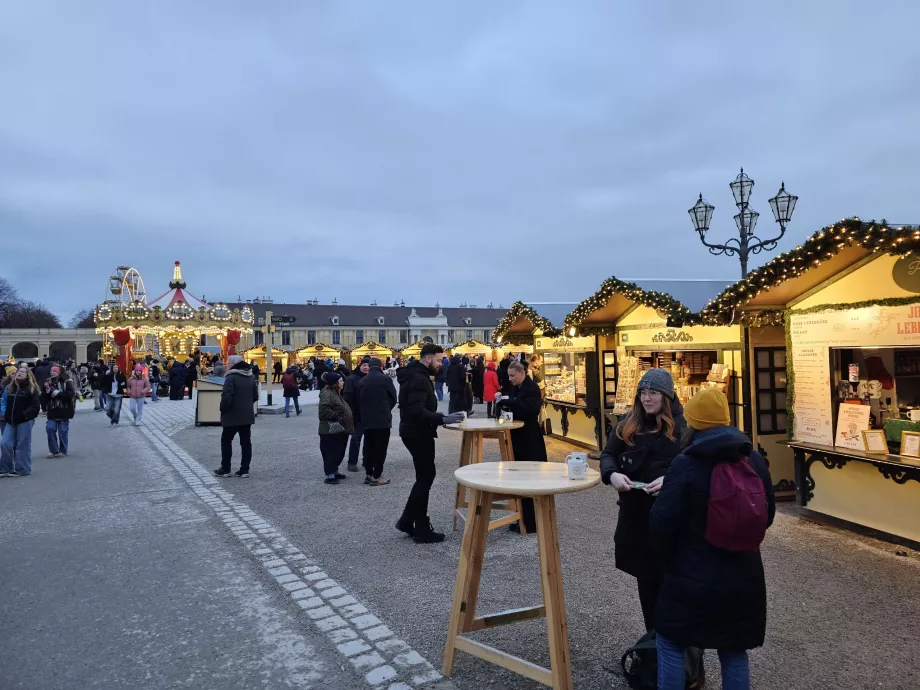 Jarmark bożonarodzeniowy w Schönbrunn