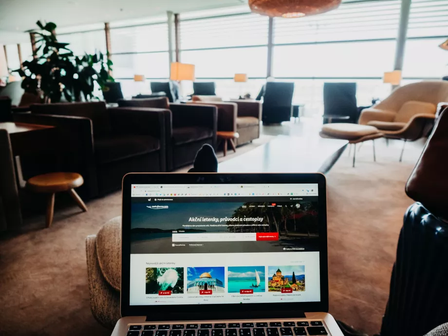 Relaks w salonie Cathay LHR T3