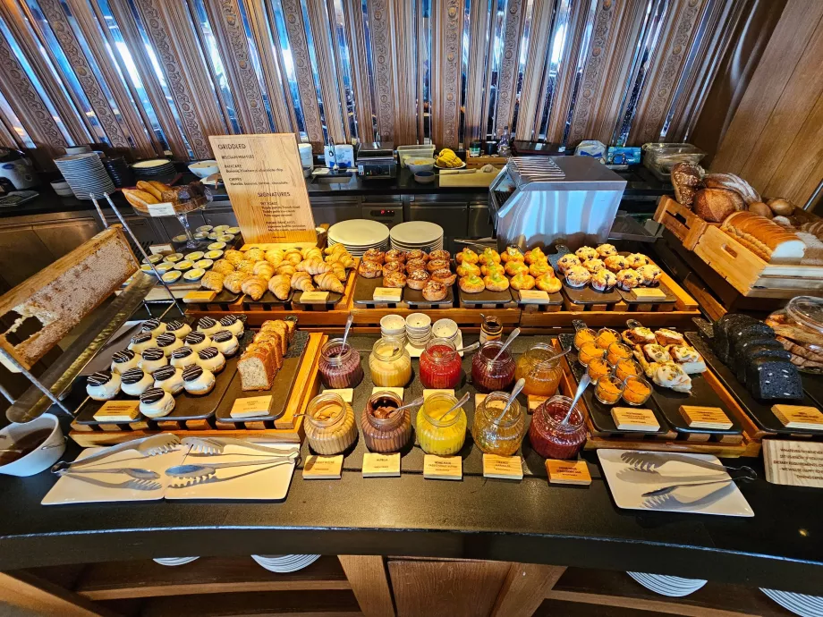 Śniadanie - słodycze i dżemy