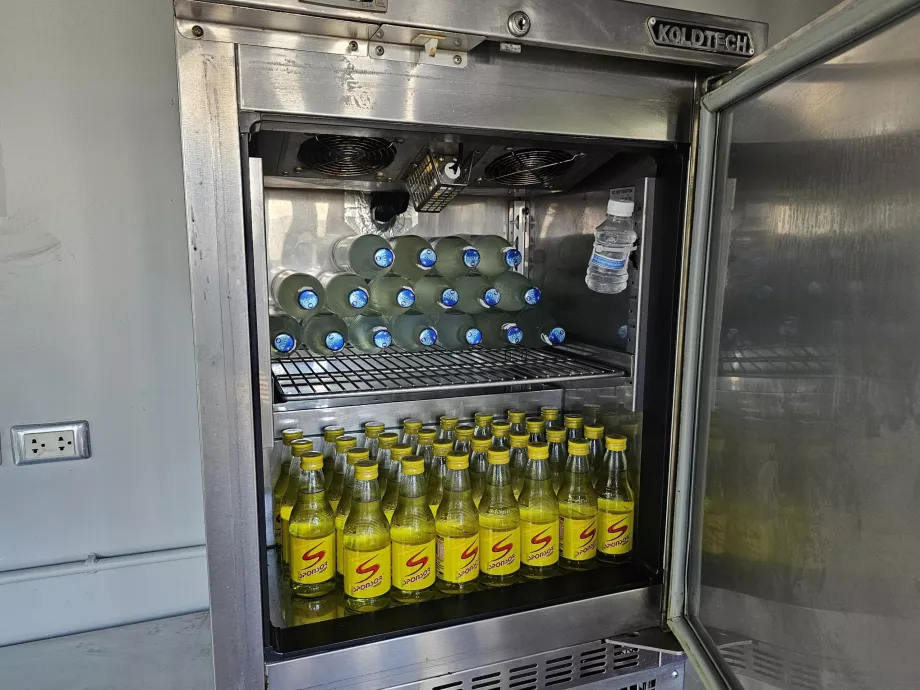 Woda i lemoniada w SweetSpot