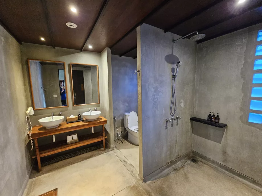 Łazienka w siłowni fitness