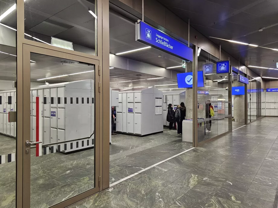 Skrytki bagażowe na lotnisku Wien Hbf