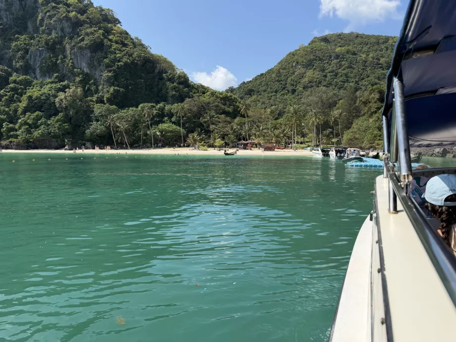 Lądowanie na plaży Koh Wua Ta Lap