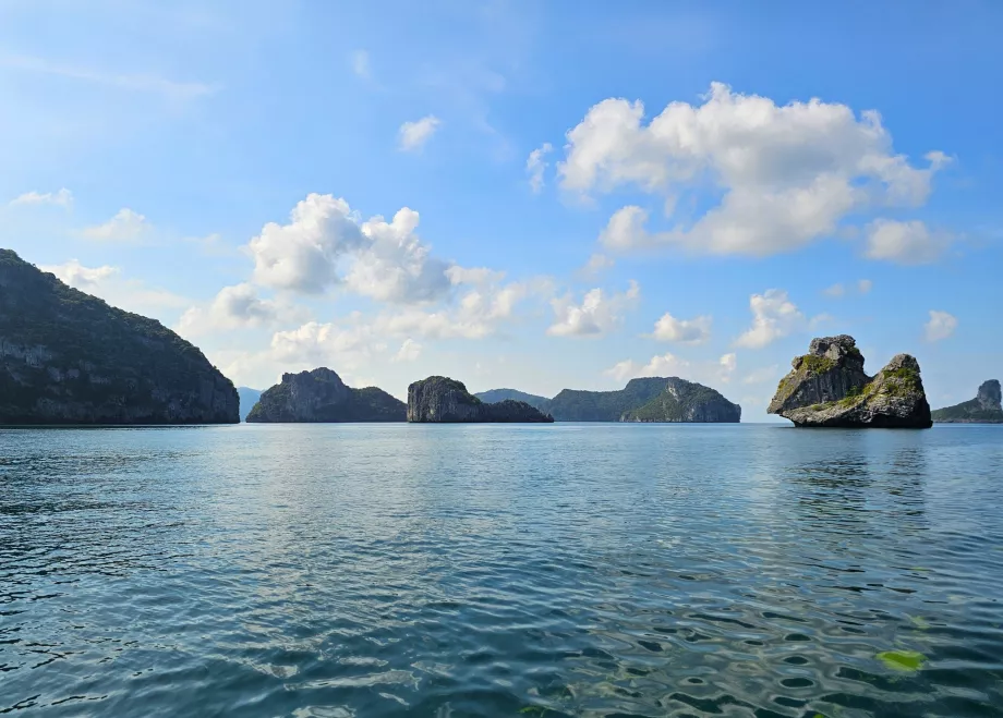 Pierwszy widok na Mu Ko Ang Thong