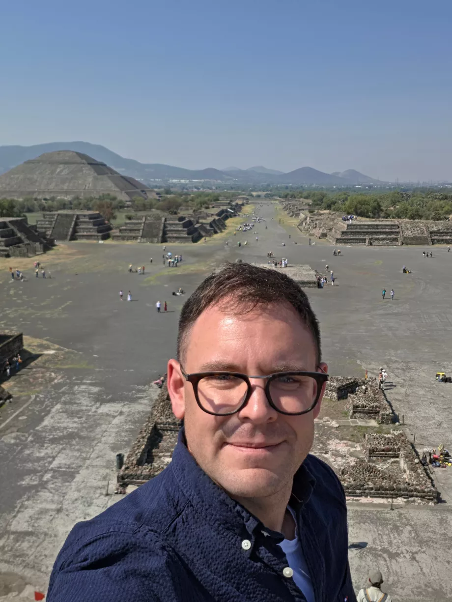 Ja przy piramidach w Teotihuacán