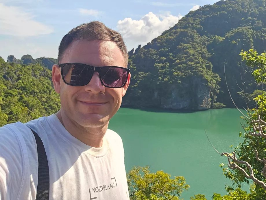 Ja nad jeziorem Emerald