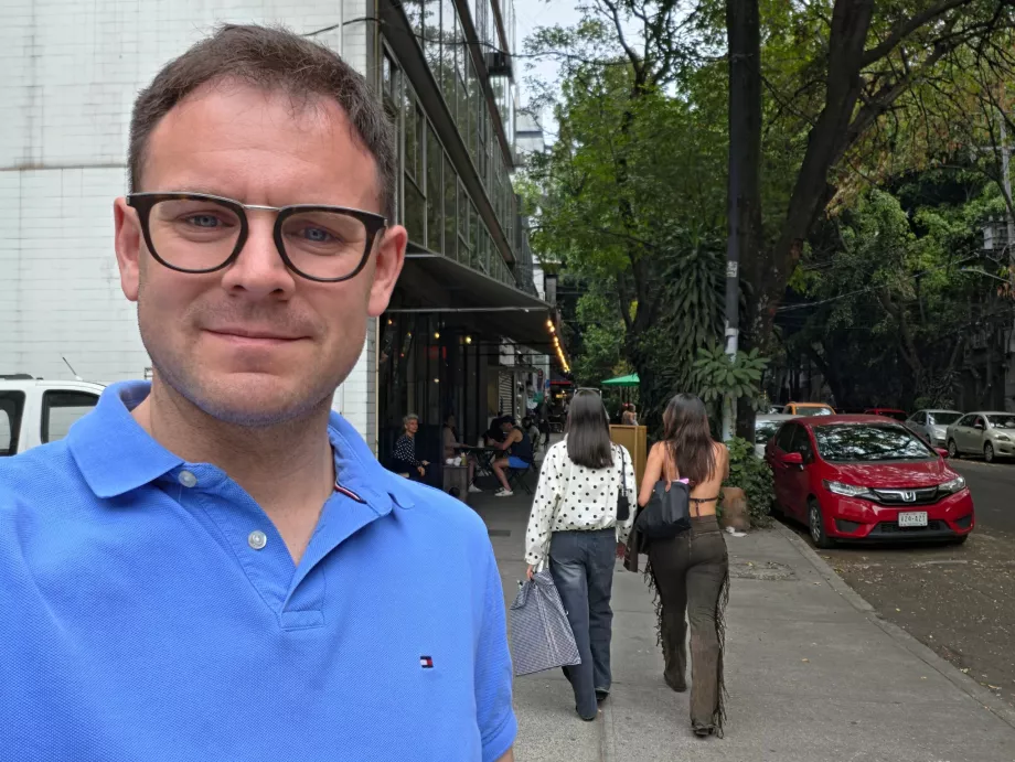 Ja na pieszej wycieczce po Roma Norte
