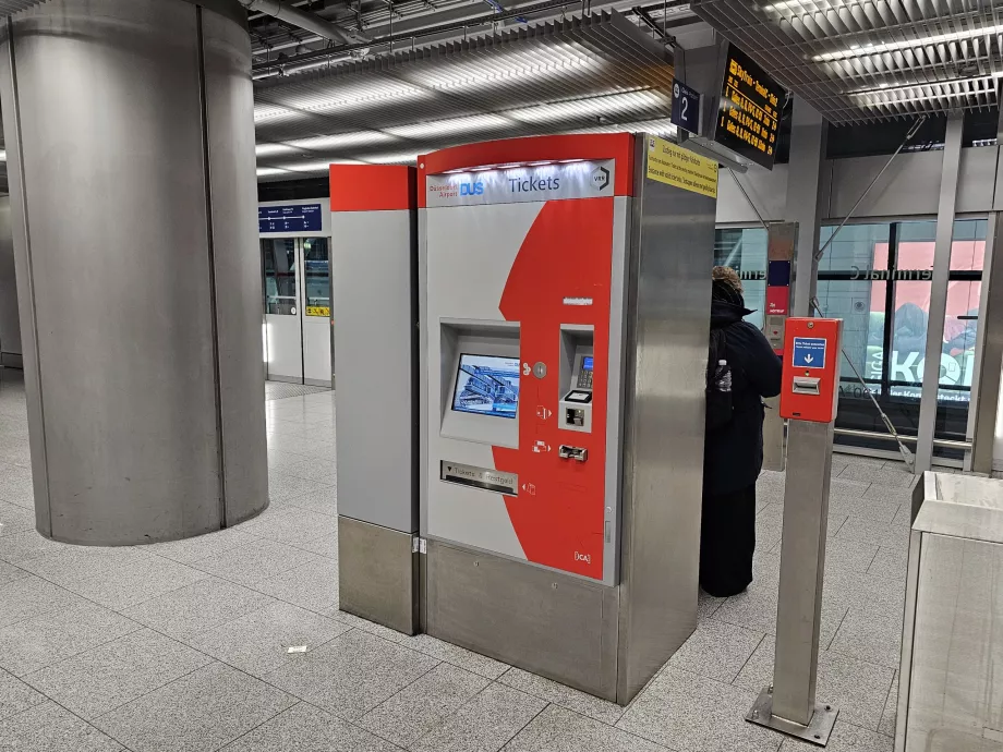 Automat do sprzedaży biletów, SkyTrain