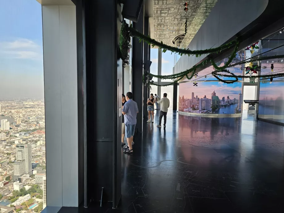 King Power Mahanakhon - widok od wewnątrz