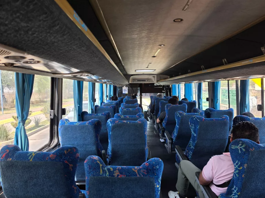 Wnętrze autobusu