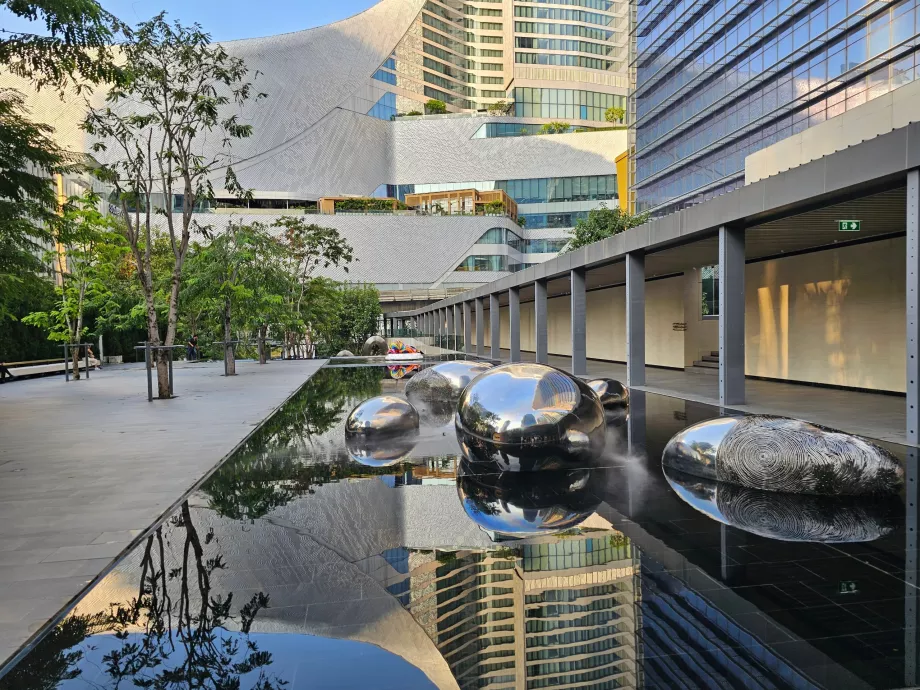 Kwadrat nad Akara Sky Hanuman