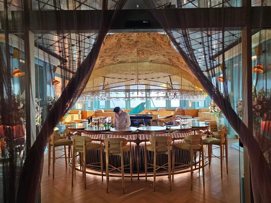 Akara Sky Hanuman - restauracja