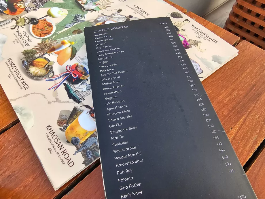 Akara Sky Hanuman - menu, napoje