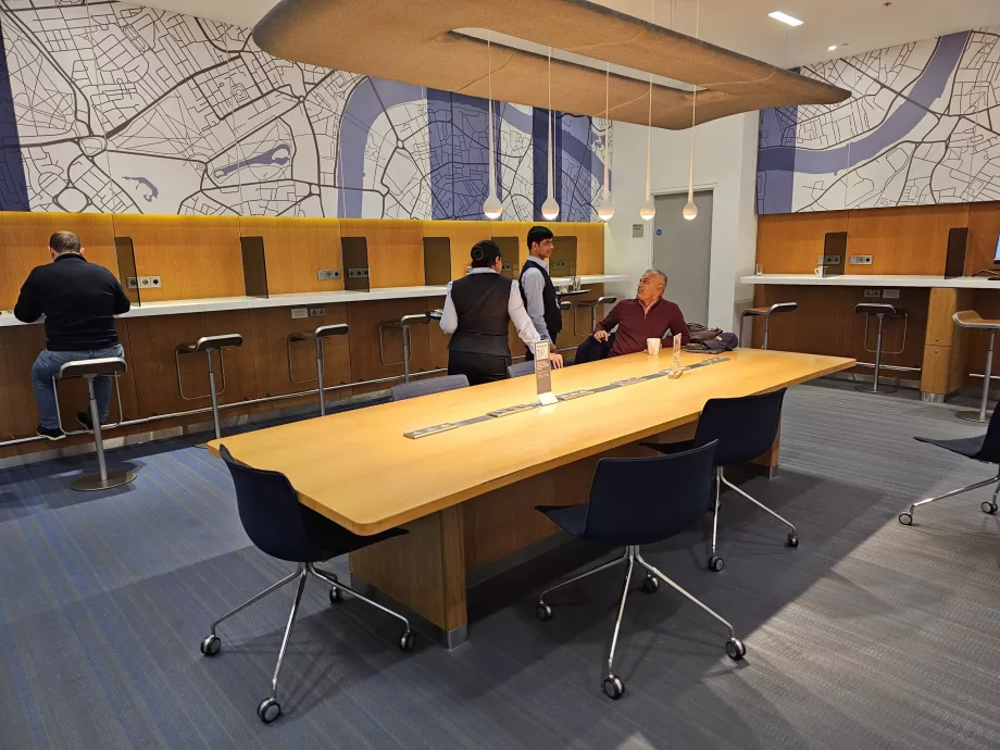 Stacje robocze i biurka