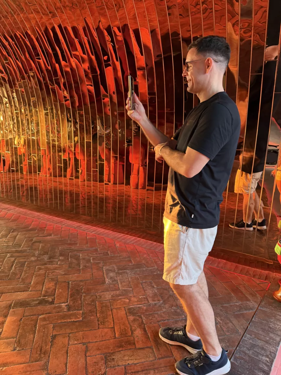 Ja w barze na dachu w Akara Sky Hanuman