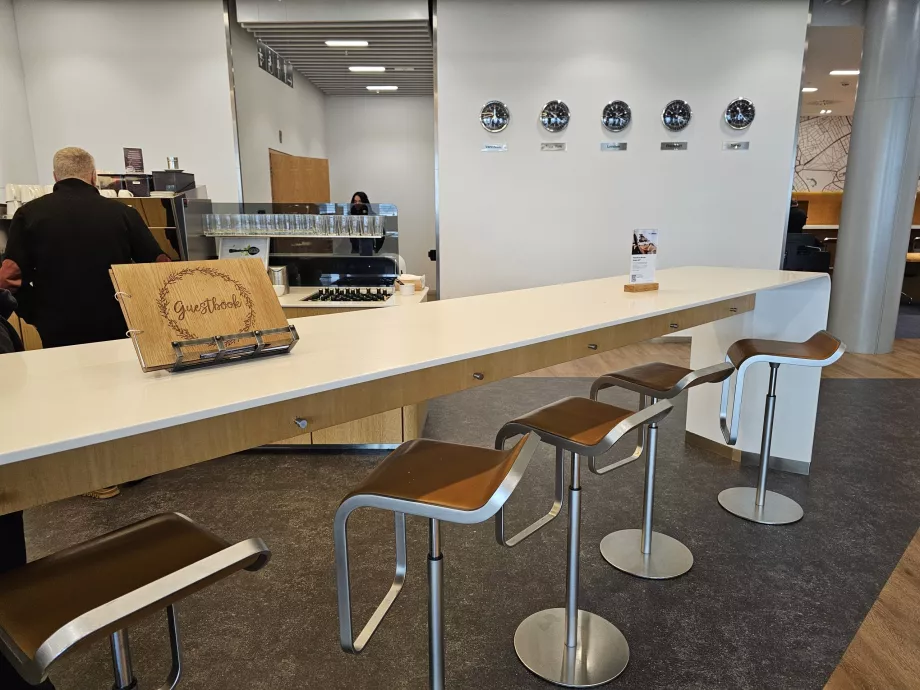 Miejsca siedzące w salonie biznesowym