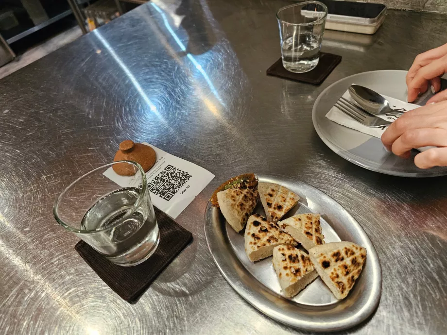 Aunglo - przedramię