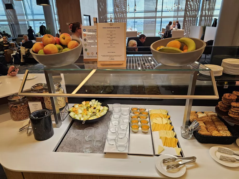 Słodycze, owoce i ser