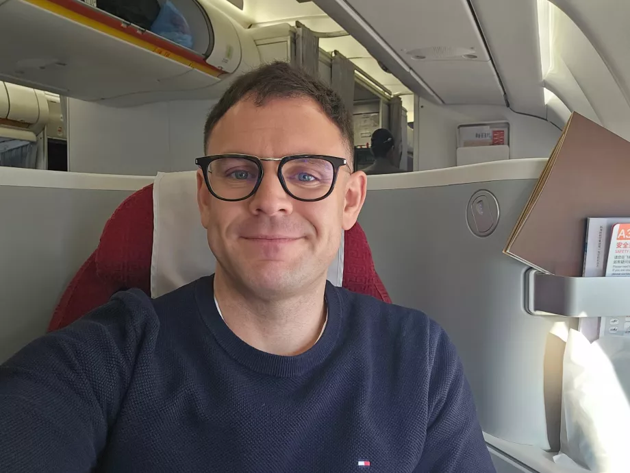 Ja w klasie biznes na pokładzie Hainan Airlines