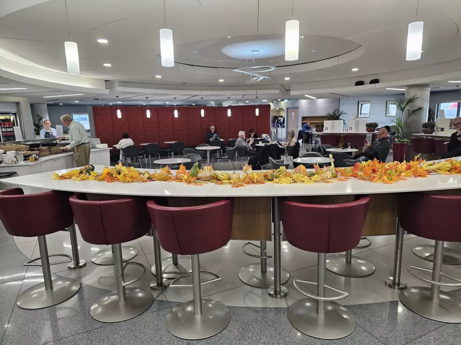 Salon w holu głównym