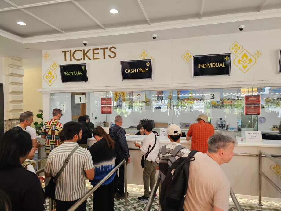 Wielki Pałac - klasyczna kasa biletowa