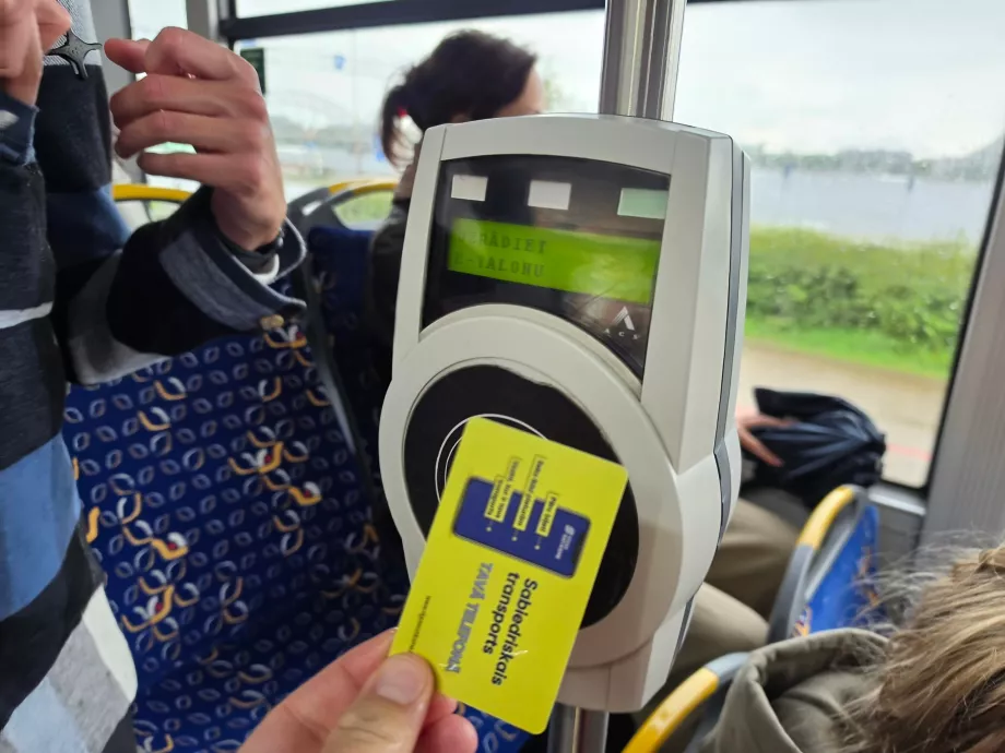 Korzystanie z biletu w autobusie