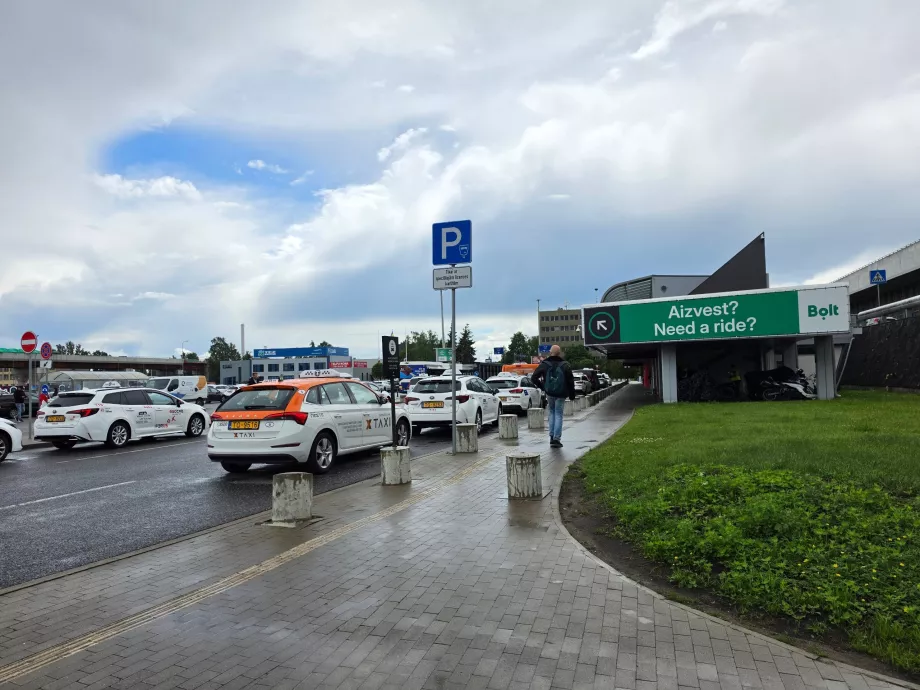 Taksówka i Bolt