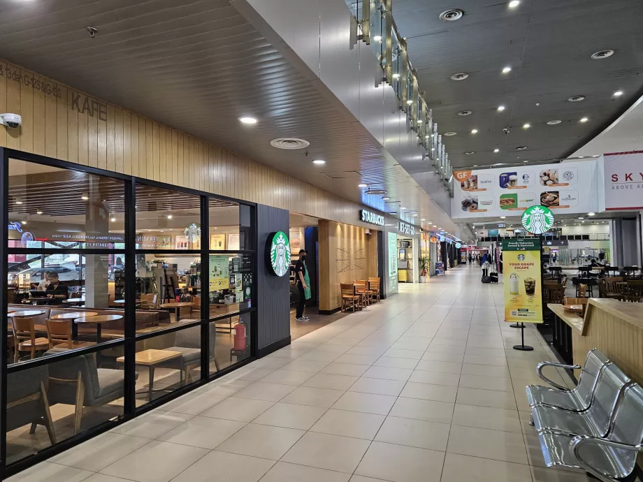 Starbucks w strefie ogólnodostępnej