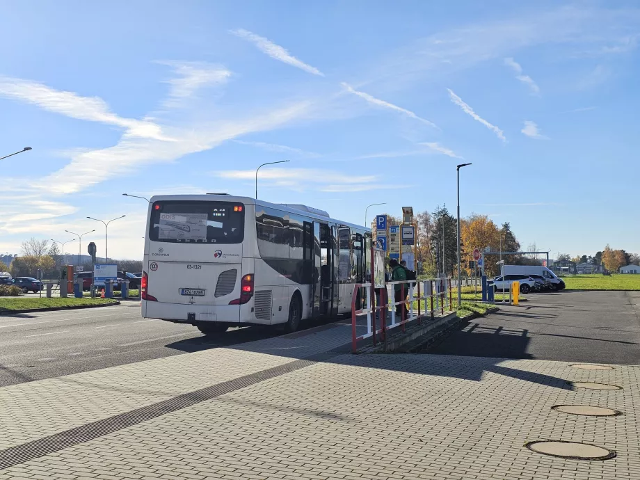 Przystanek autobusowy w kierunku Nový Jičín, Kopřivnice i więcej