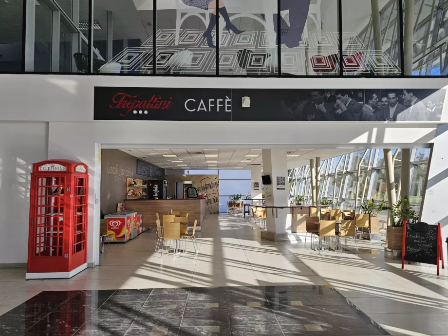 Kawiarnia w strefie ogólnodostępnej
