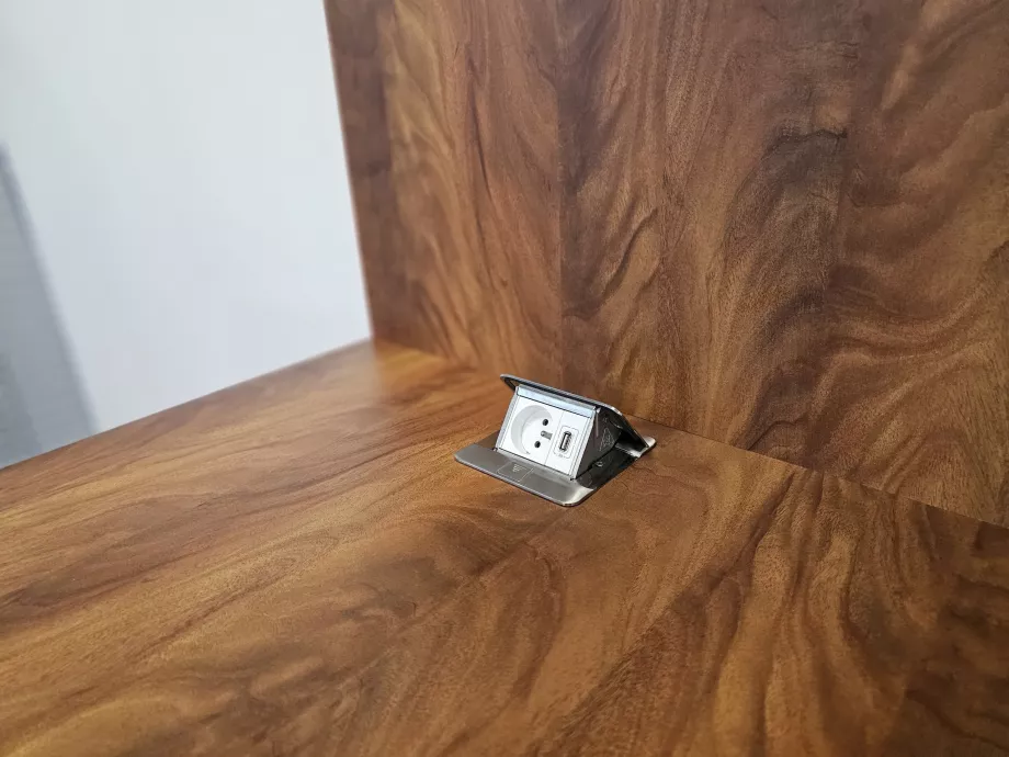 Gniazda i złącza USB