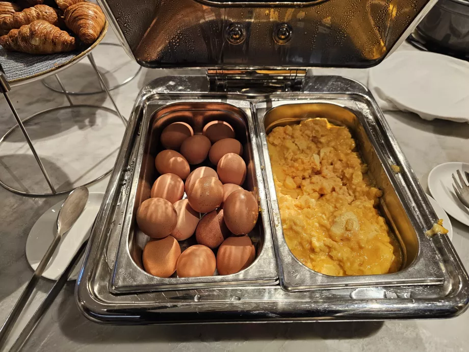 Oferta śniadaniowa - ciepłe posiłki