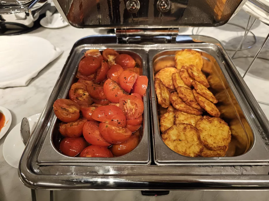 Oferta śniadaniowa - ciepłe posiłki