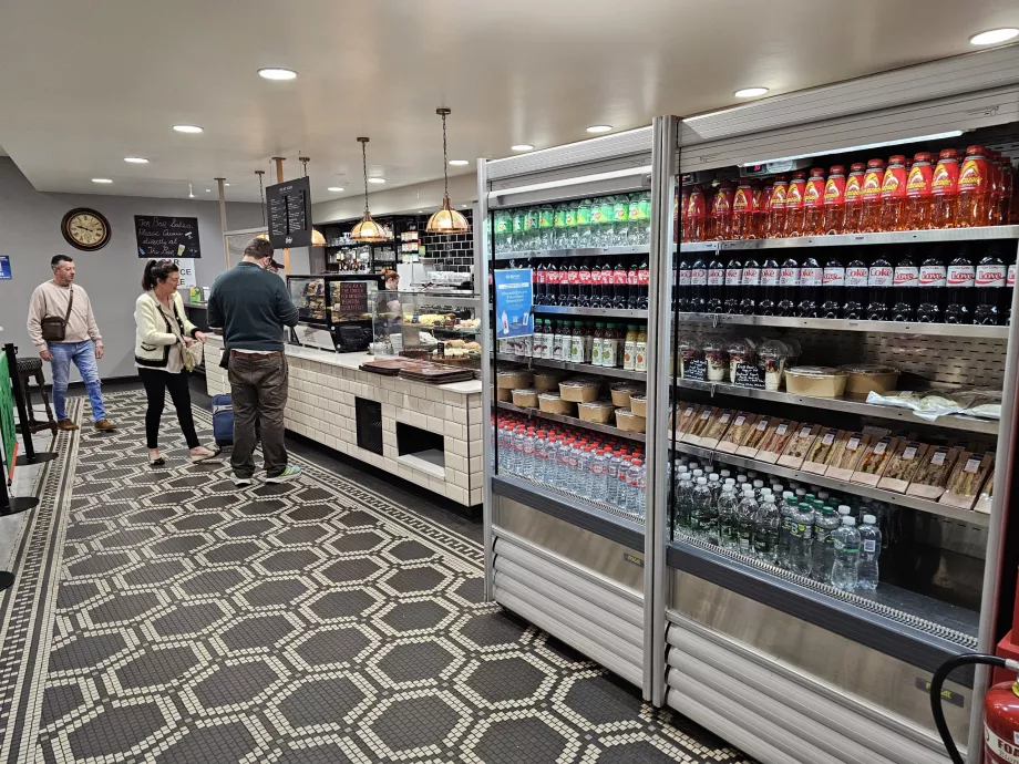 Restauracja na lotnisku, część publiczna