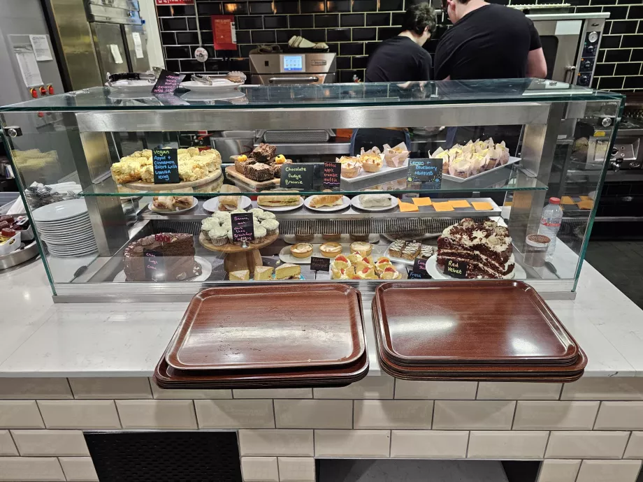 Restauracja na lotnisku, część publiczna