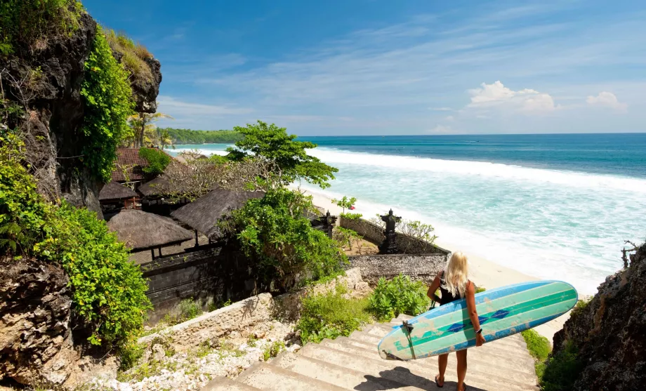 Surfing na Bali