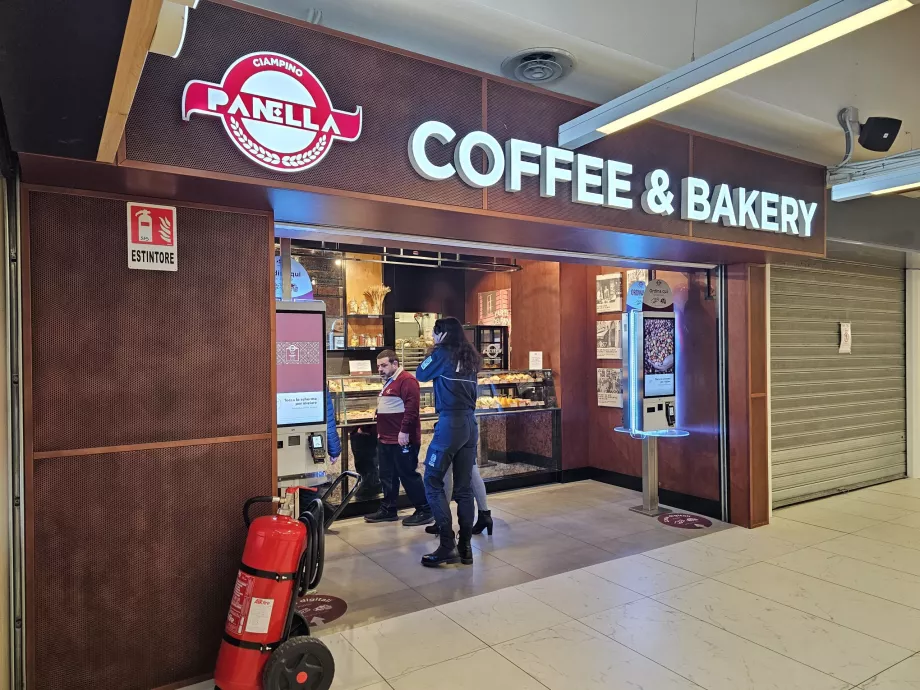 Kawiarnia w hali odlotów, strefa publiczna