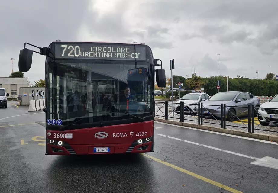 Autobus miejski numer 720