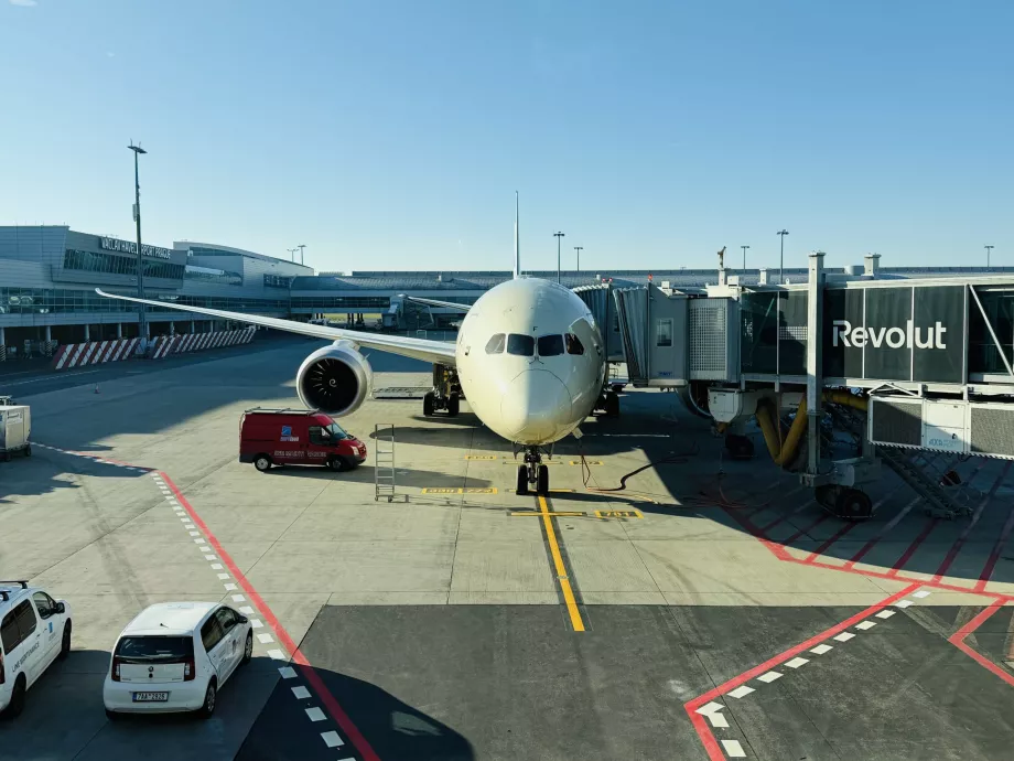 Boeing 787-9 rejestracja A6-BNF