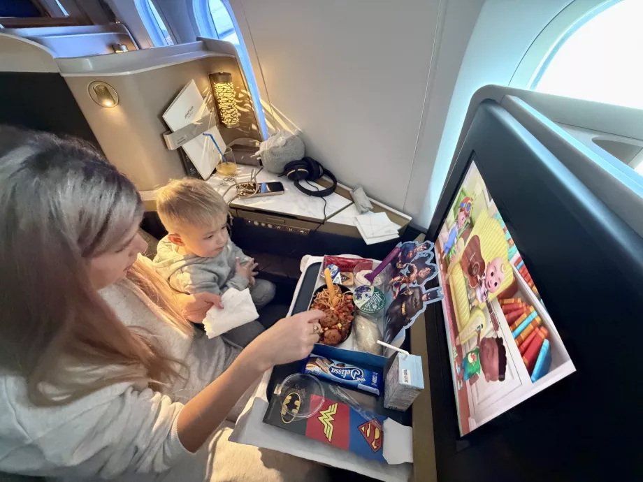 Siedzenia są wystarczająco przestronne nawet dla nich