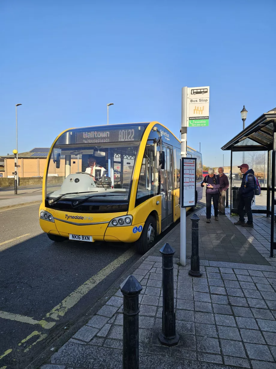 Autobus AD122