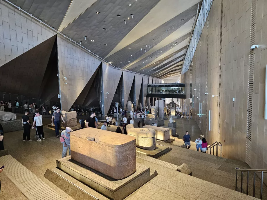 Główne schody muzeum