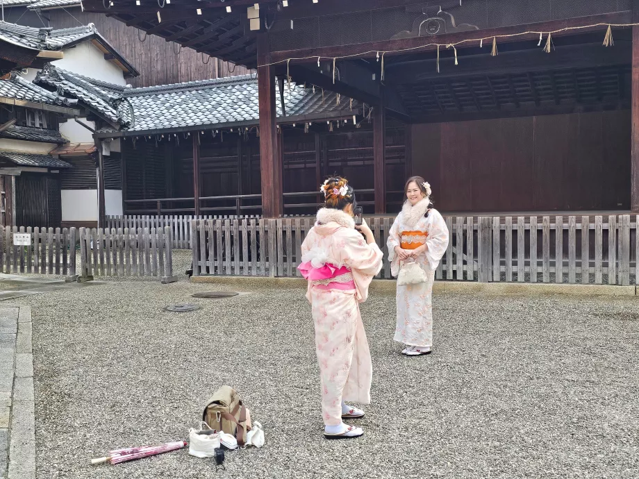 Wędrówki w strojach gejszy