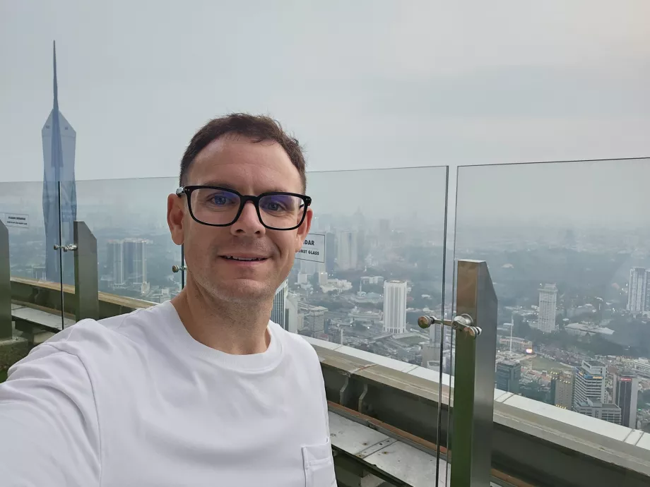 Ja na tarasie widokowym Menara