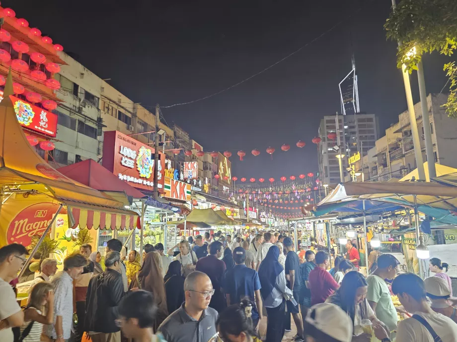 Zatłoczona noc Jalan Alor