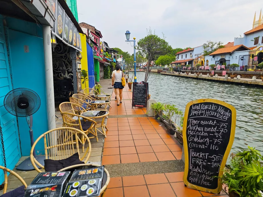 Spacer po rzece Malacca