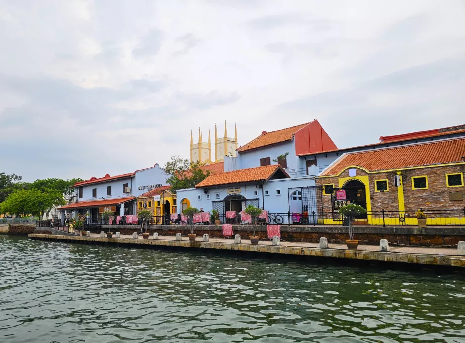 Spacer po rzece Malacca